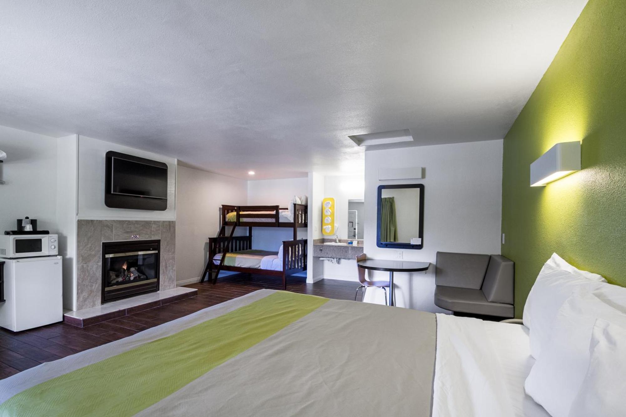 Fisherman'S Cove Inn Monterey Bagian luar foto