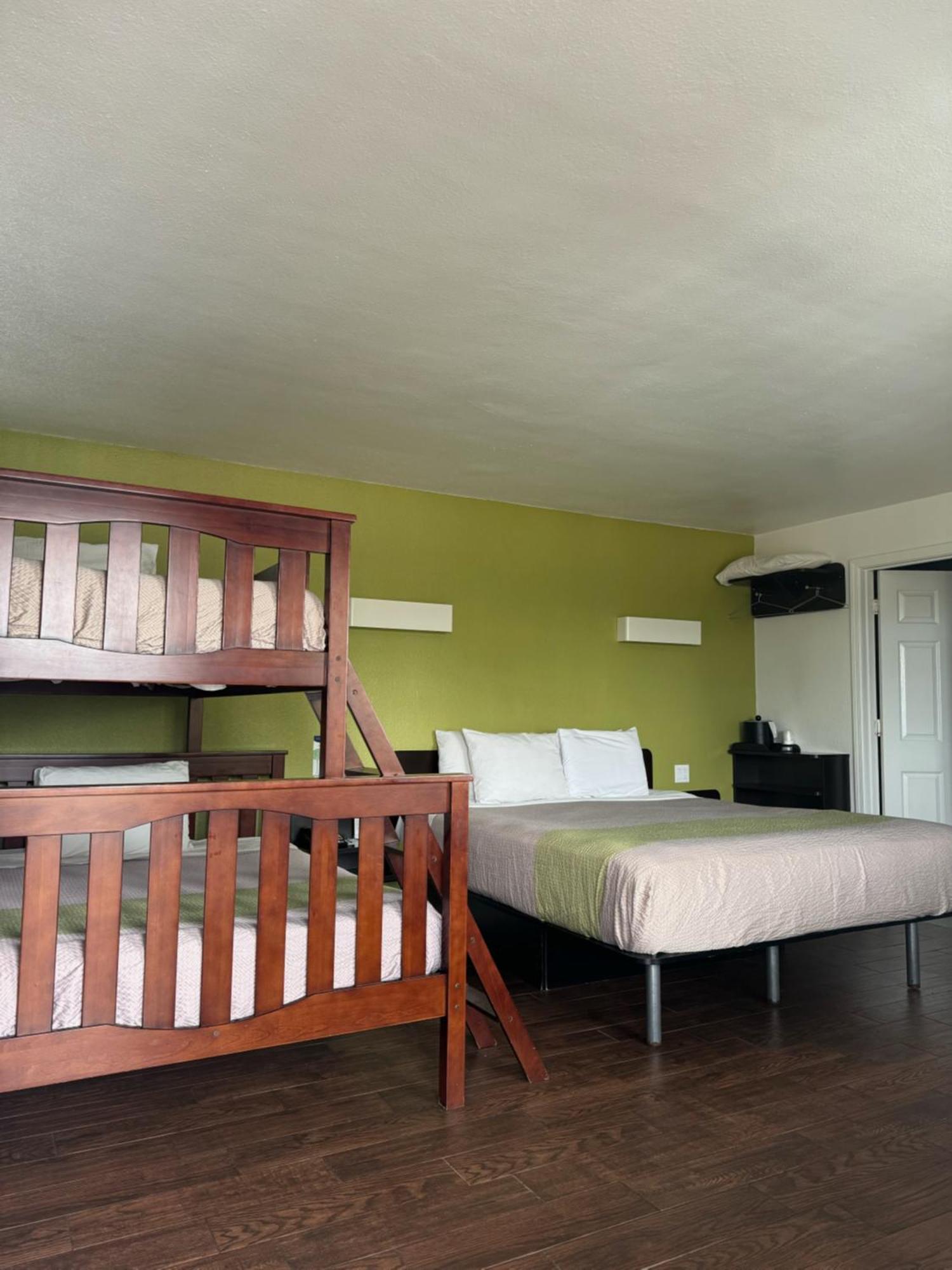 Fisherman'S Cove Inn Monterey Bagian luar foto