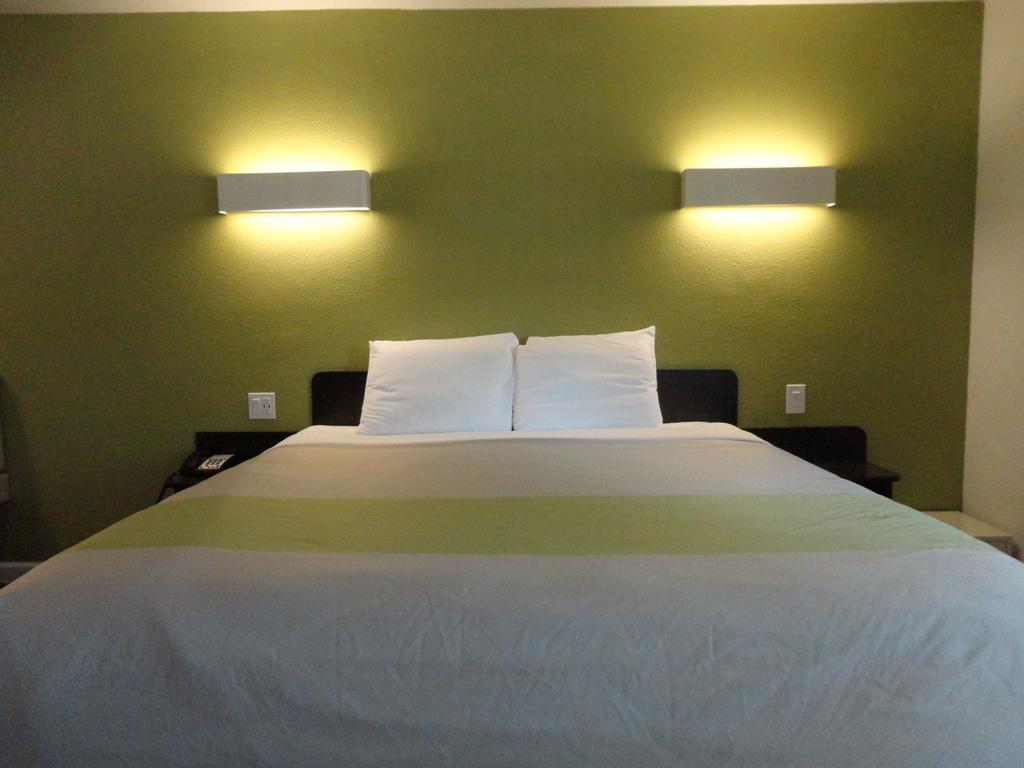 Fisherman'S Cove Inn Monterey Bagian luar foto