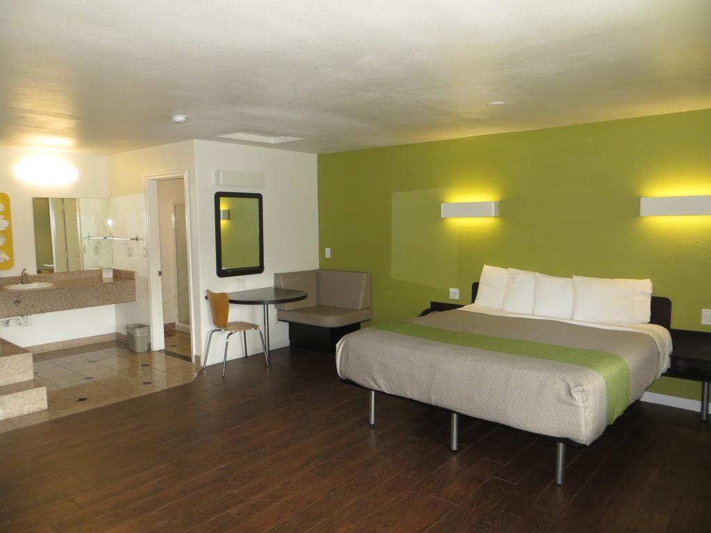 Fisherman'S Cove Inn Monterey Bagian luar foto