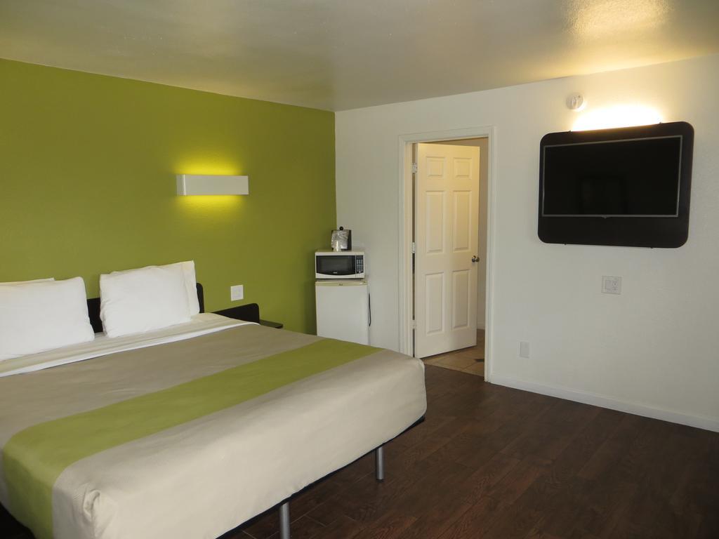 Fisherman'S Cove Inn Monterey Bagian luar foto