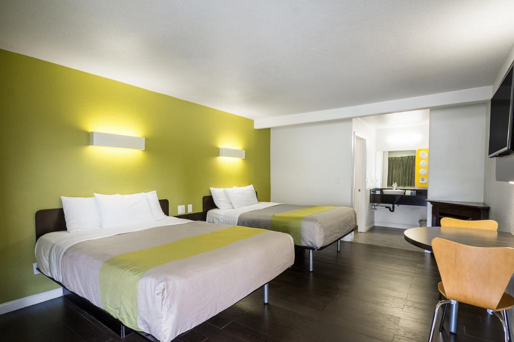 Fisherman'S Cove Inn Monterey Bagian luar foto